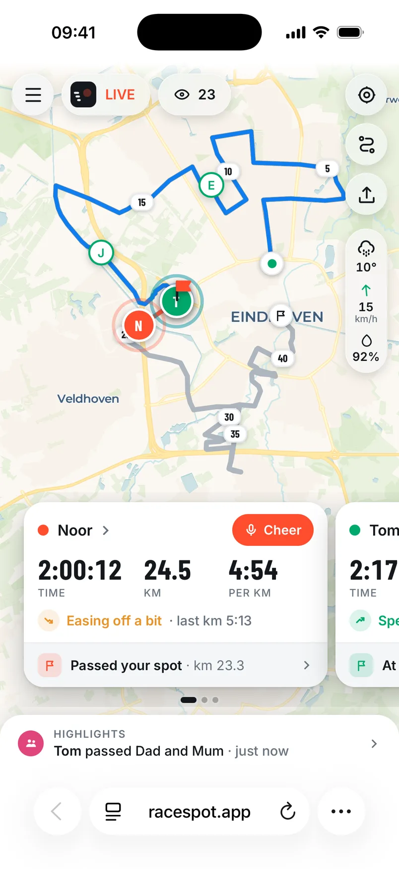 The follow page with two runners on one map
